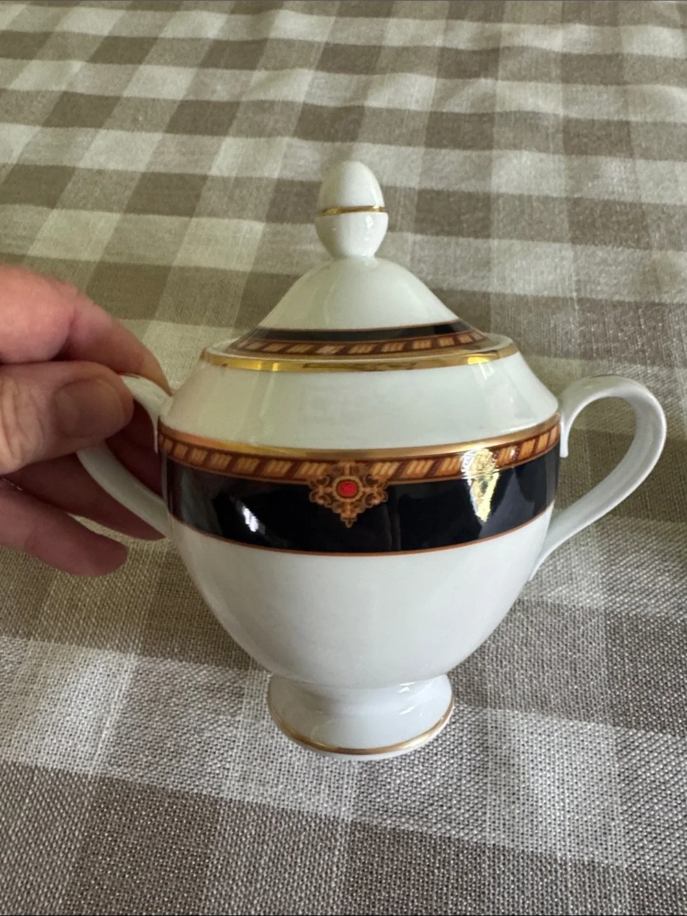 Wedgwood Embassy Collection Southbury Creamer/Sugar Set with Navy/Gold Banding